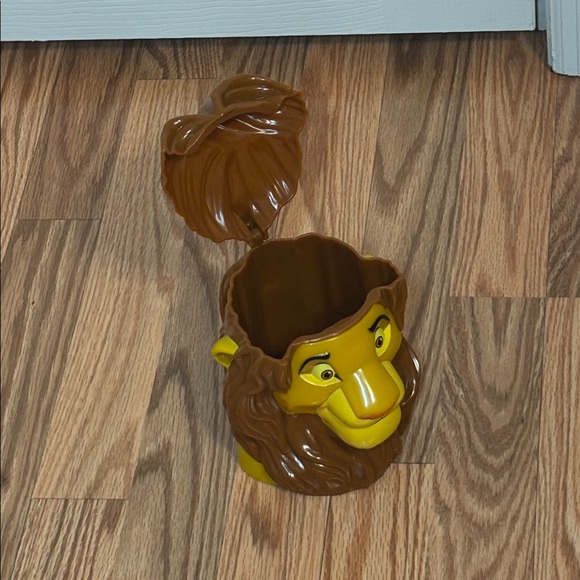 1998 Disney on Ice The Lion King ADULT SIMBA Collector Plastic Mug Cup flip Lid - Picture 2 of 8